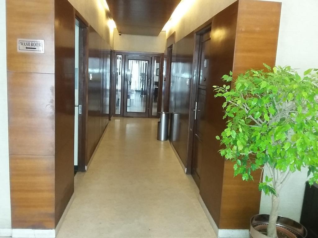 Hotel Dr Rajkumar International Бангалор Экстерьер фото